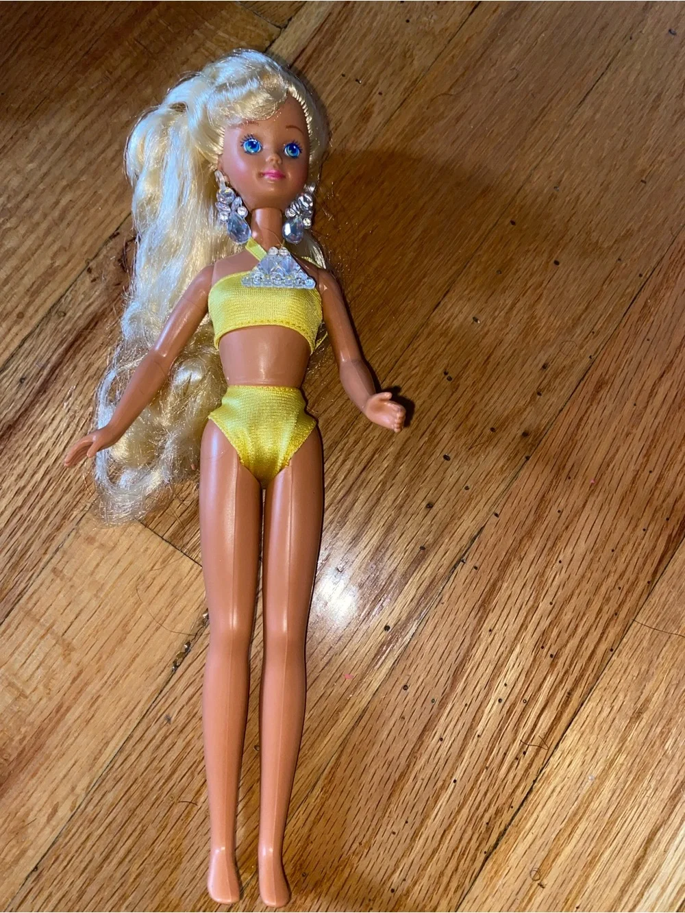 Sun jewel Dolls in Pink and Yellow Swim Sets new only taken out for display